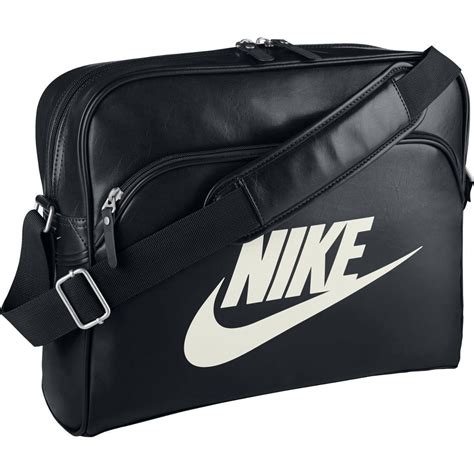 nike over shoulder bag.